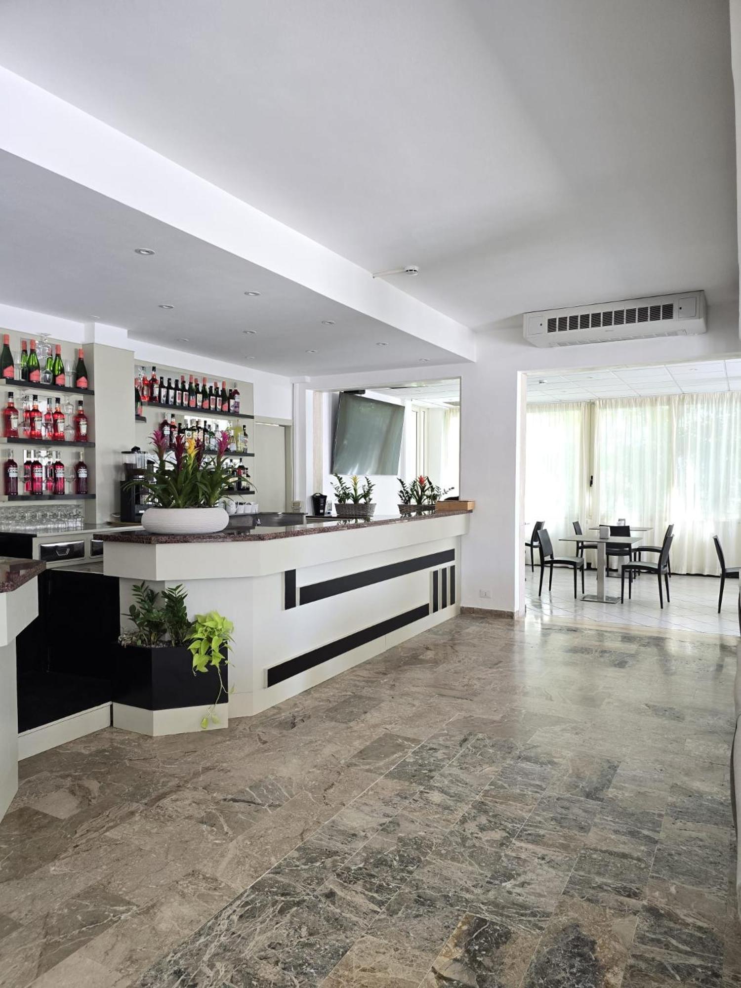 Hotel Helios Beach Milano Marittima Exteriér fotografie